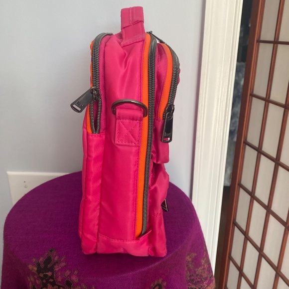 LUG SET  of 2 medium cargo crossbody “wrangler” bags - Picture 4 of 16